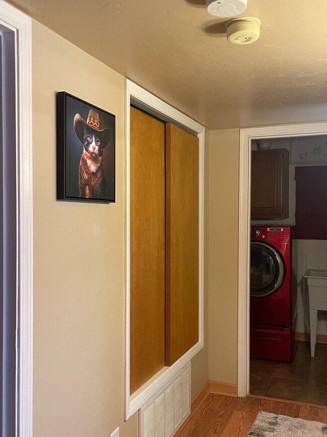 Building Photo - 4350 N Agua Fria Dr