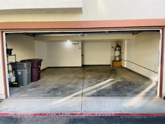 Building Photo - 33590 Willow Haven Ln