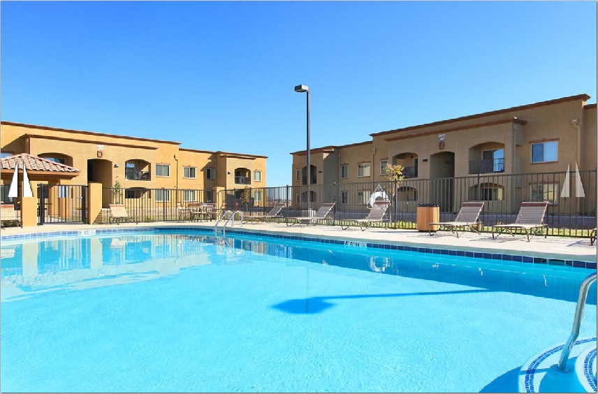 Pool - Raintree Apartments