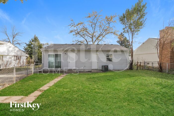 Building Photo - 408 Dalhart Ave