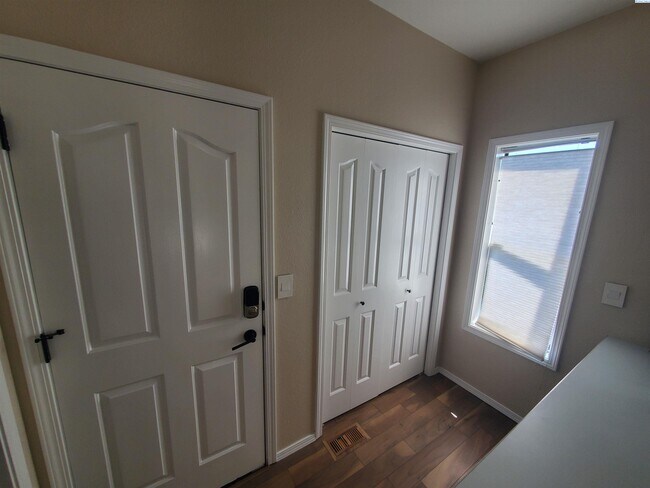 Building Photo - North Richland For Rent