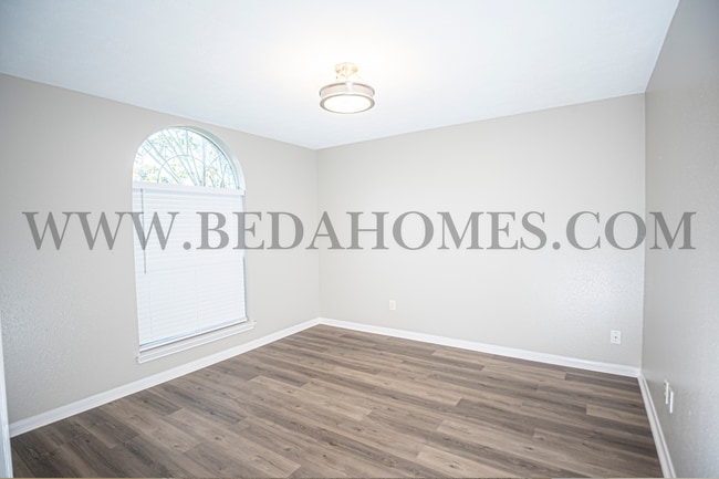 Building Photo - 5365 Tallowwood Terrace