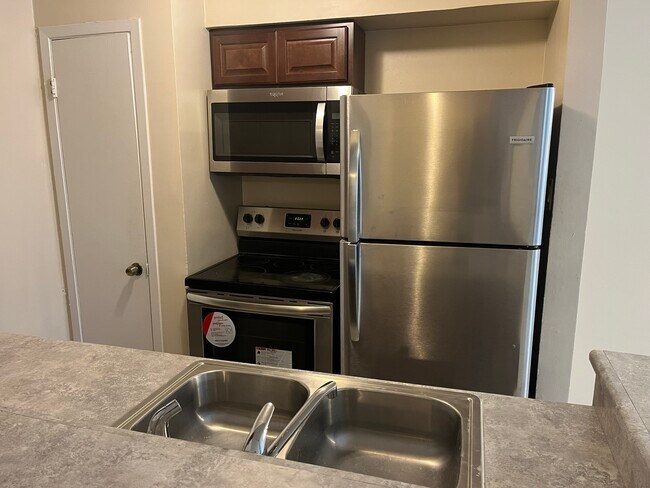 Building Photo - 1275 Witte Rd