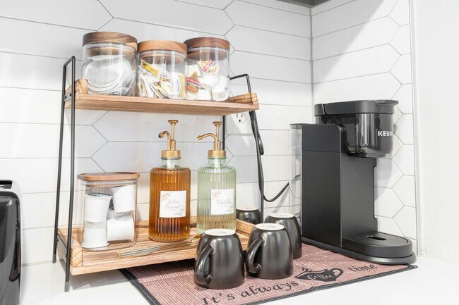 Building Photo - 20 Finch Trl NE