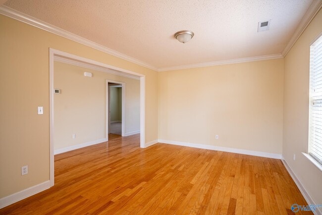 Building Photo - 5002 Blakemore Dr SE