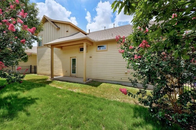 Building Photo - 11106 Railway Ln
