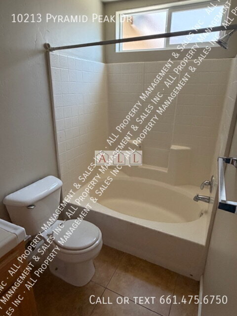 Building Photo - 10213 Pyramid Peak Dr