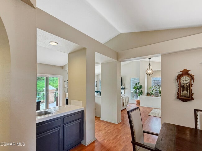 Building Photo - 264 Ridgeton Ln