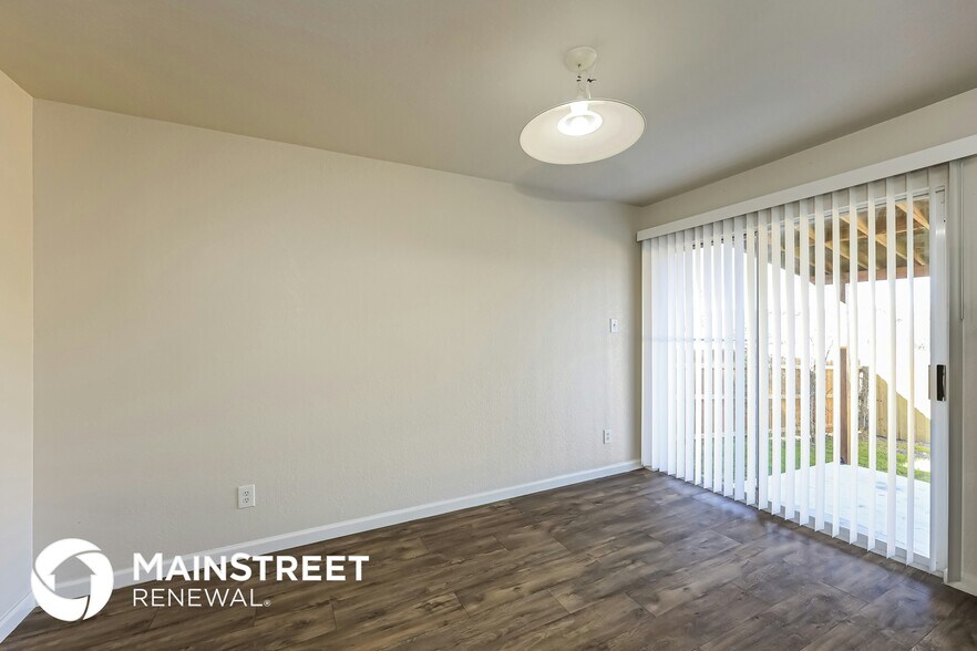 Building Photo - 10031 Amber Breeze