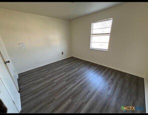 Building Photo - 410 Veterans Ave