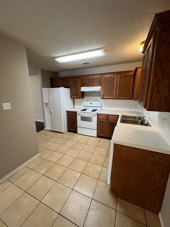 Building Photo - 1807 Ingalls Ln