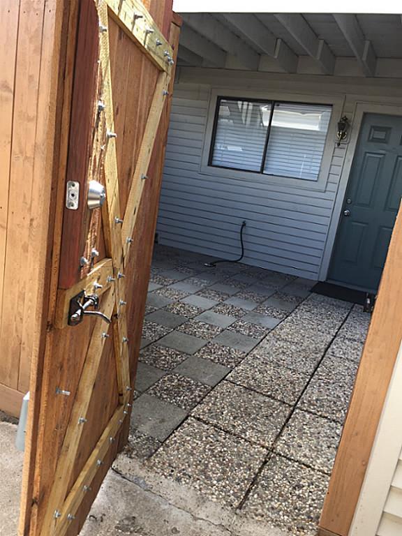 Building Photo - 6401 Deihl Rd