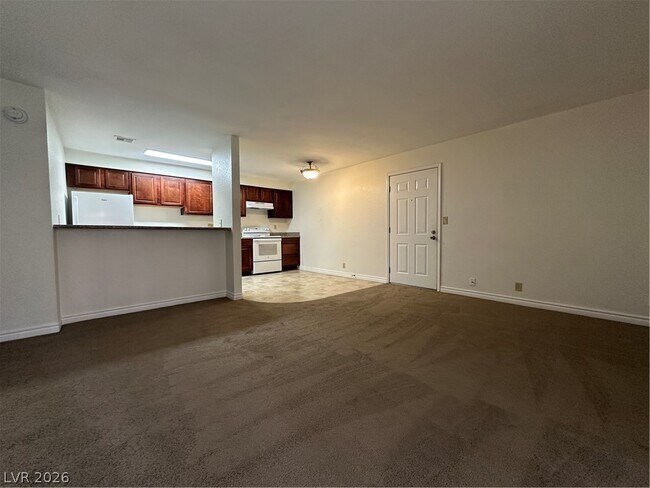 Building Photo - 4320 Sandy River Dr