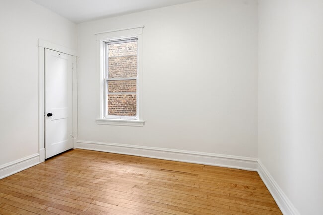 Building Photo - 1931 N Kostner Ave