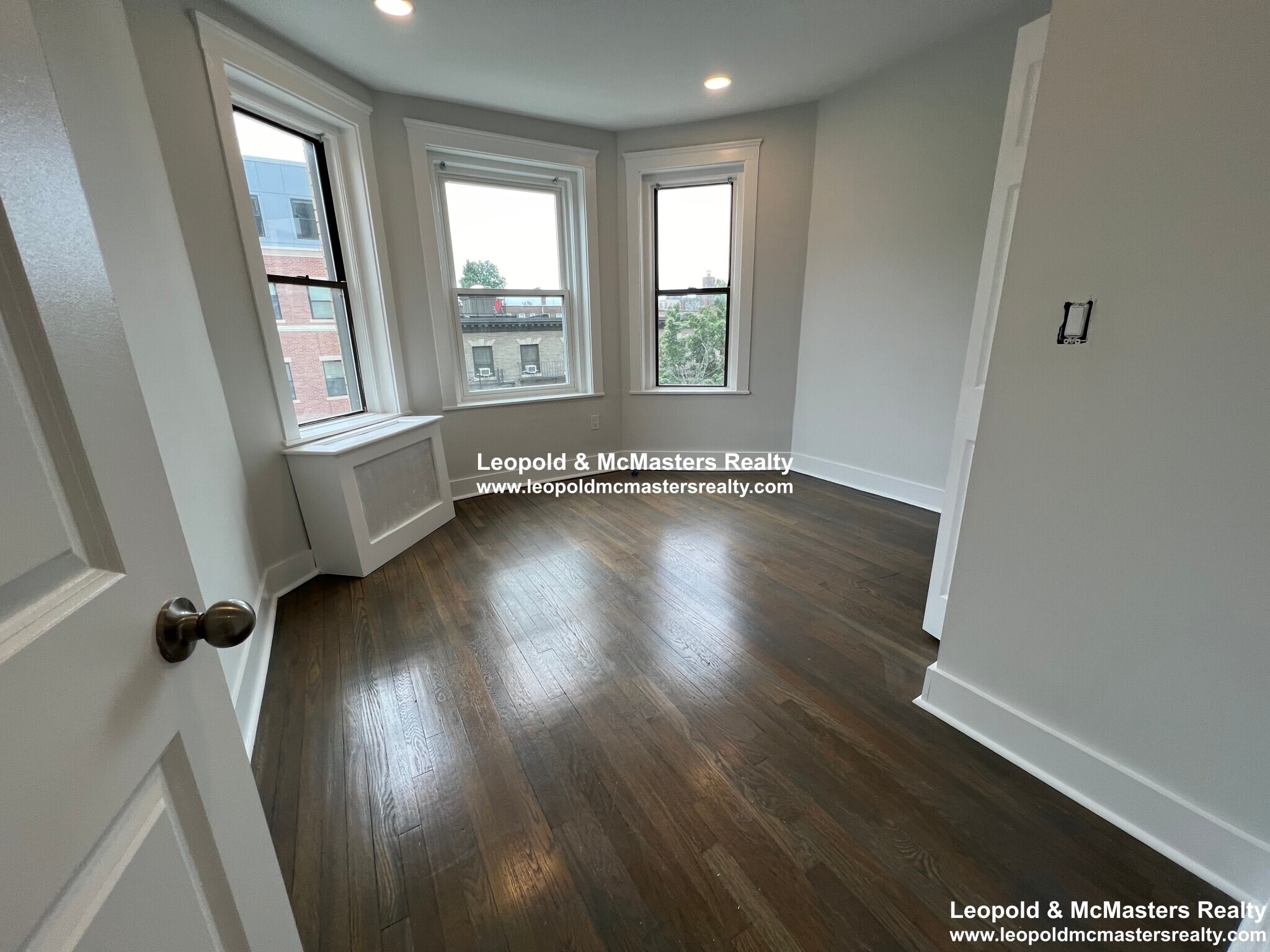 Building Photo - 15 Peterborough St