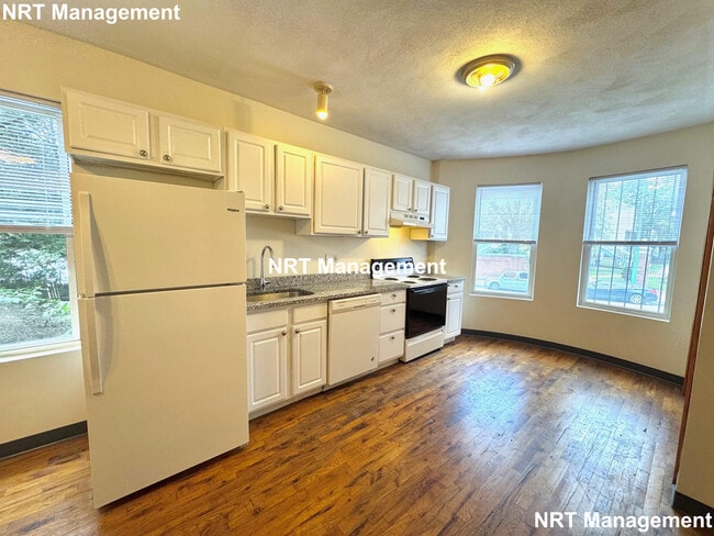 Building Photo - 840 Huntington Ave