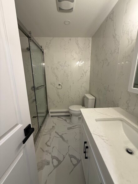 Building Photo - 30 Bay 37th St