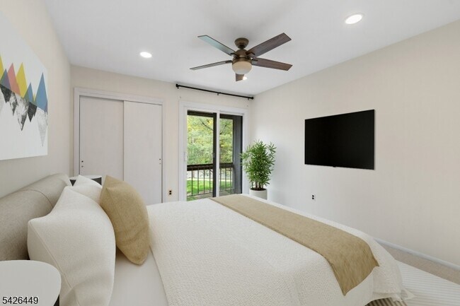 Building Photo - 257 Gemini Dr