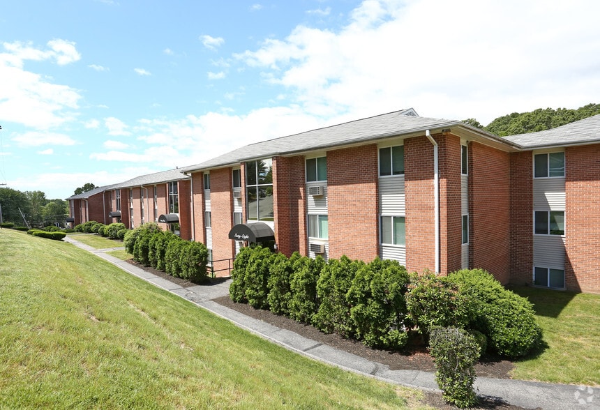 Building Photo - Nutmeg Woods