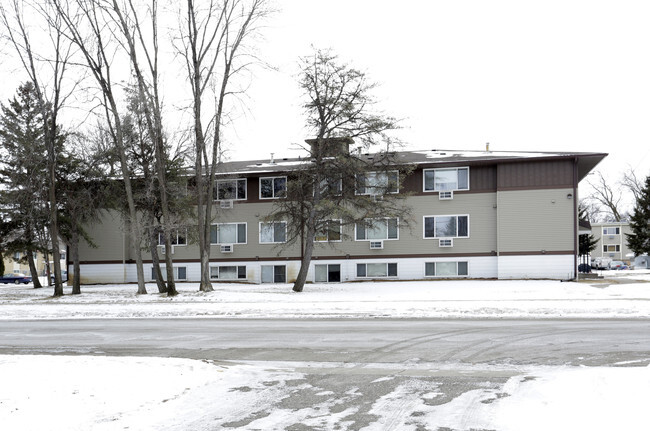 Building Photo - 3940 Restwood Rd