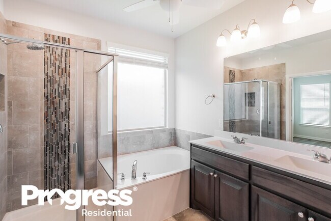 Building Photo - 9132 Golden Hollow Ln