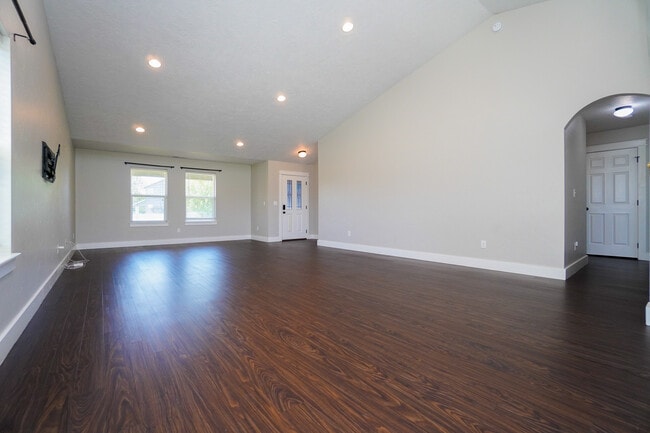 Building Photo - 2724 Sommersby Wy N