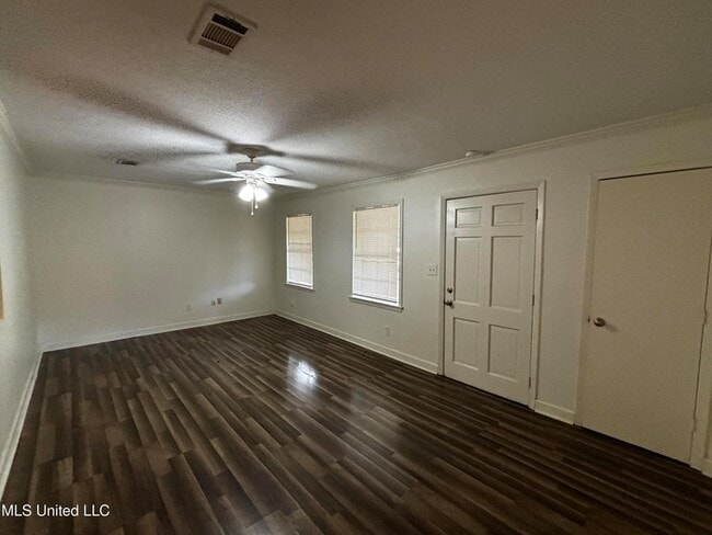 Building Photo - 536 Sardis St