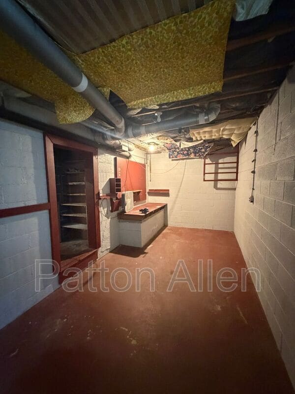 Building Photo - 110 Locust Ct