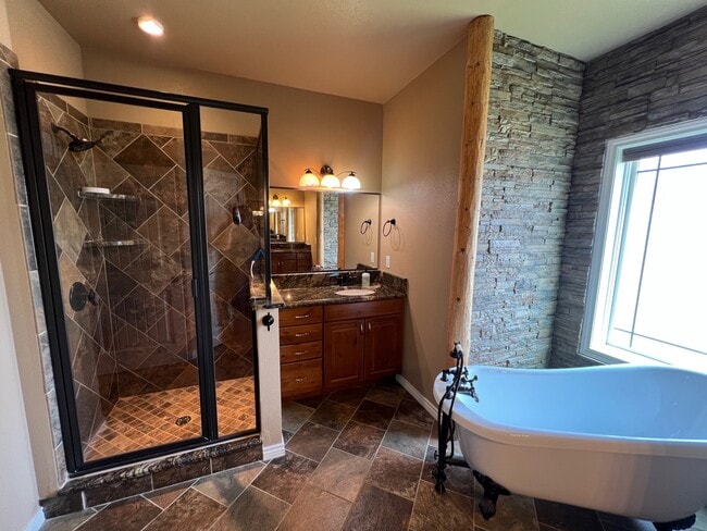 Building Photo - 4548 Westcott Dr