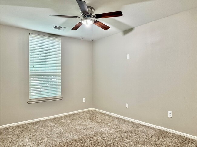 Building Photo - 28019 Canyon Wren Dr