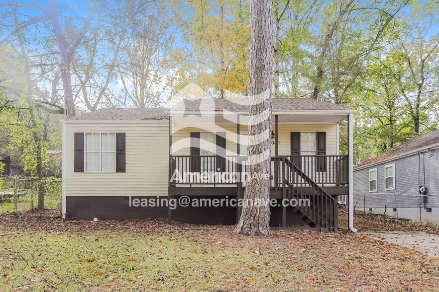 Primary Photo - 1049 Northwood Dr