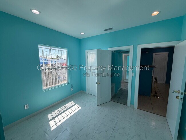 Building Photo - 1124 Nadeau St