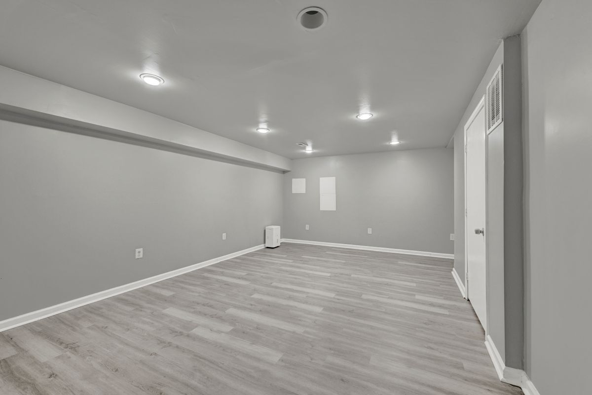 Building Photo - 504 Park Manor Cir