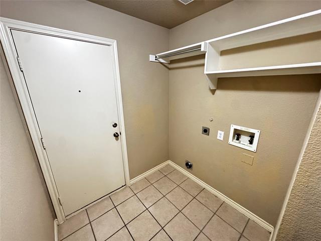 Building Photo - 4600 Palm Valley Dr
