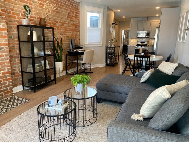 Building Photo - 3009 California St