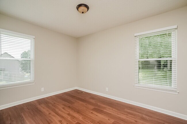 Building Photo - 1059 Cedar Creek Village Rd