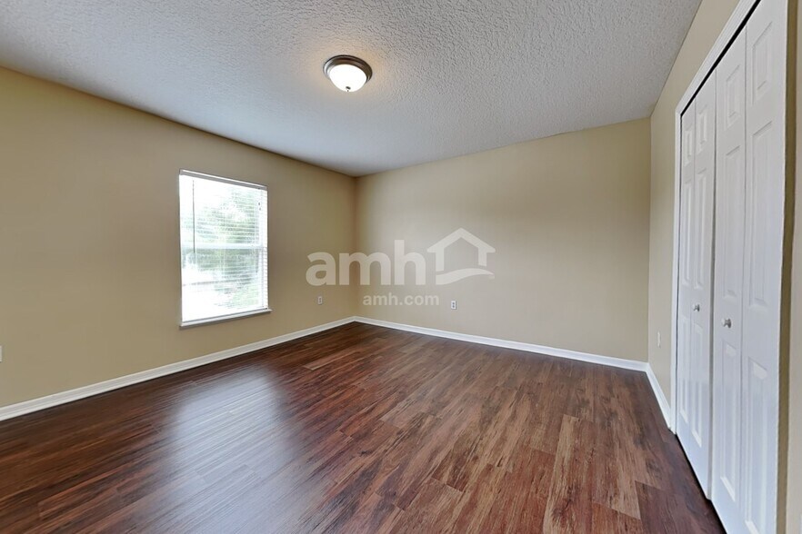 Building Photo - 1051 Brenton Leaf Dr