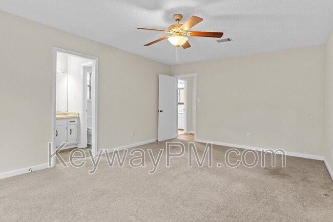 Building Photo - 219 Brooks Dr