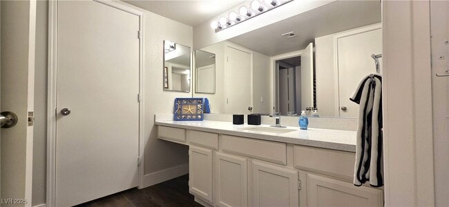 Building Photo - 7255 W Sunset Rd