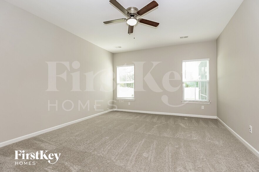 Building Photo - 2800 Goose Creek Ln