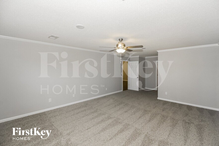 Building Photo - 7576 Stonington Dr