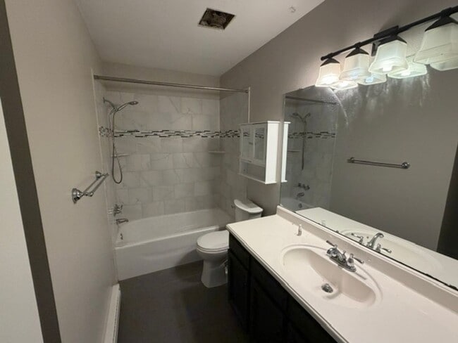 Building Photo - 2737 Sagebrush Dr