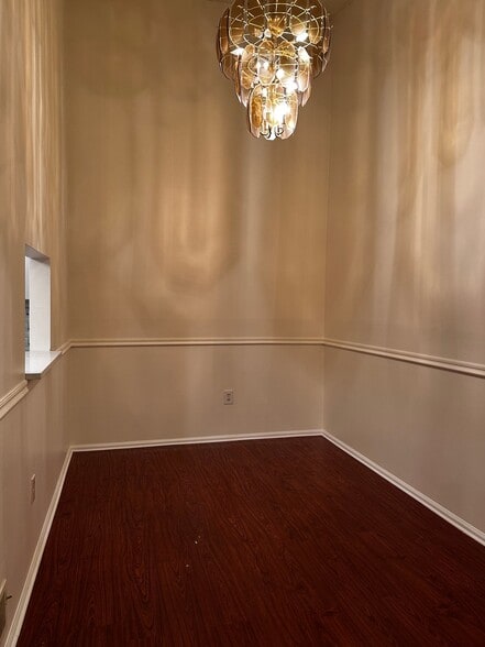 Building Photo - 479 Danbury Ln