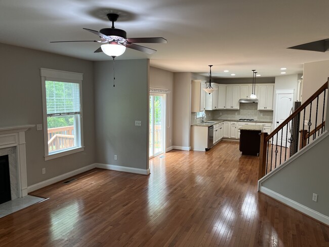 Building Photo - 3242 Barkham Dr