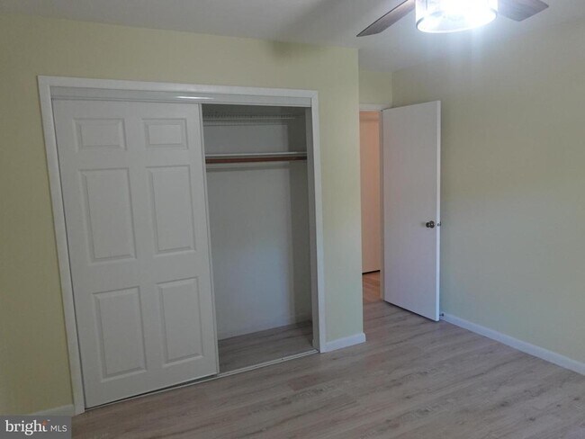 Building Photo - 75 Peregrine Dr