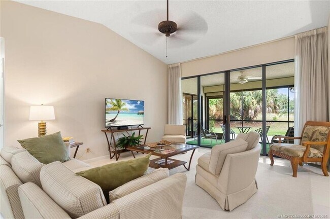 Building Photo - 4004 SW Osprey Creek Way