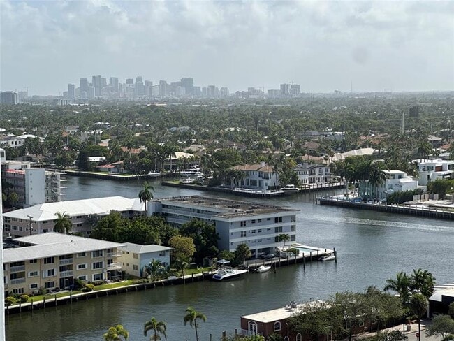 Building Photo - 3015 N Ocean Blvd