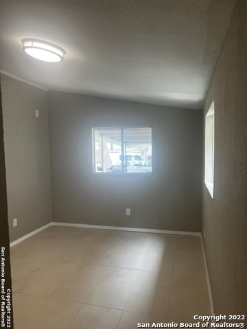 Building Photo - 111 Los Arboles