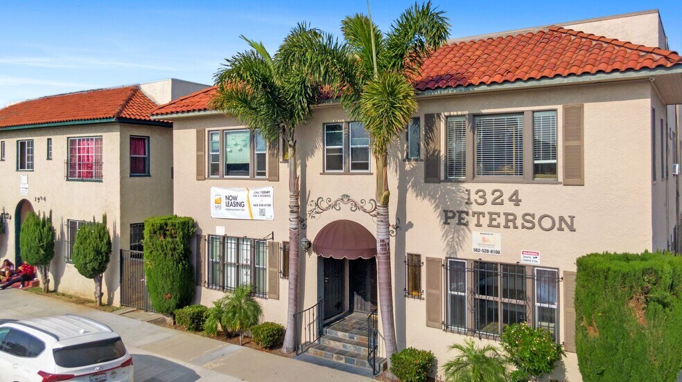 Building Photo - 1324 N Peterson Ave