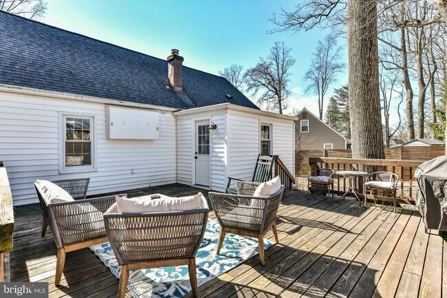 Building Photo - 7308 Poplar Ct